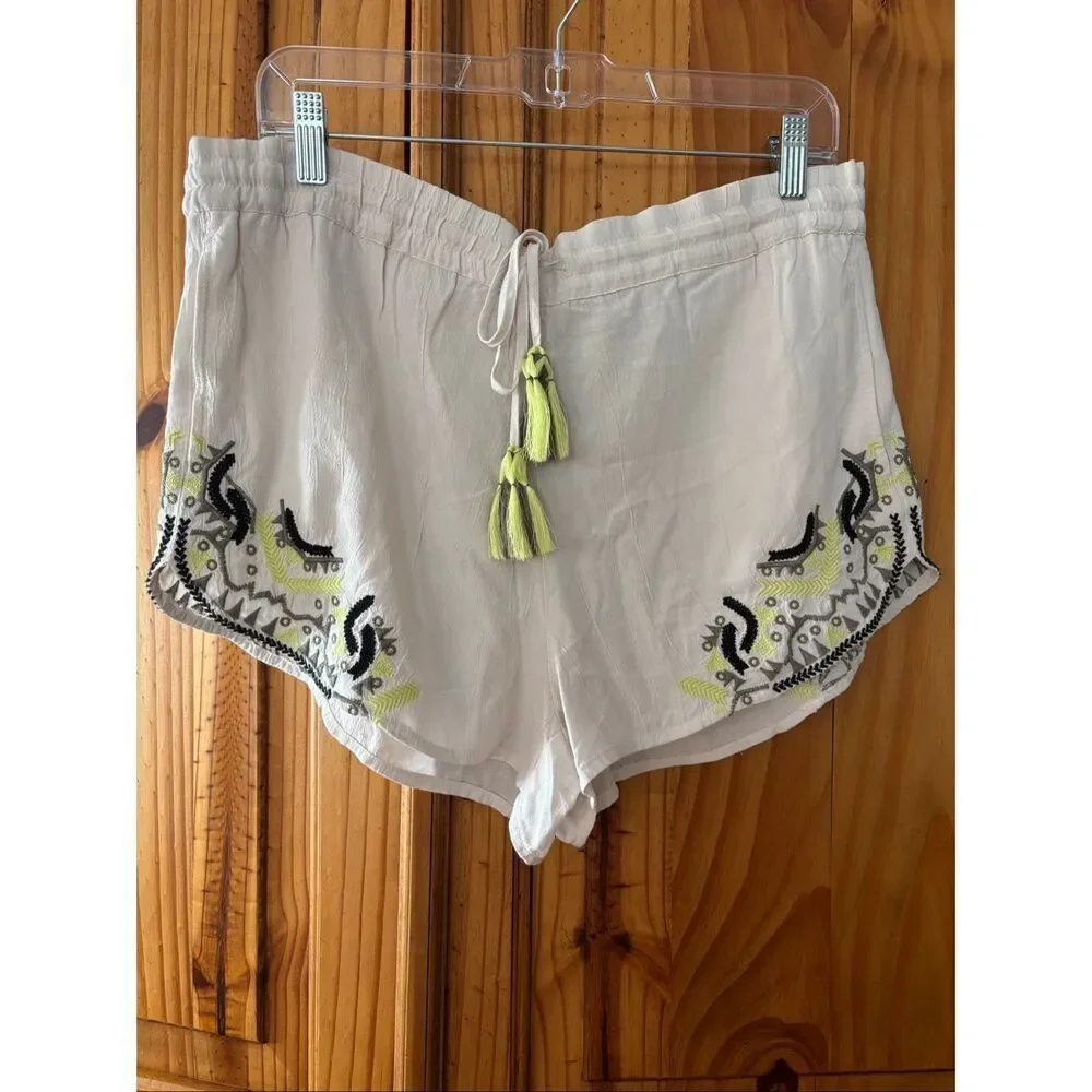 NWT Lou & Grey Embroidered Shorts